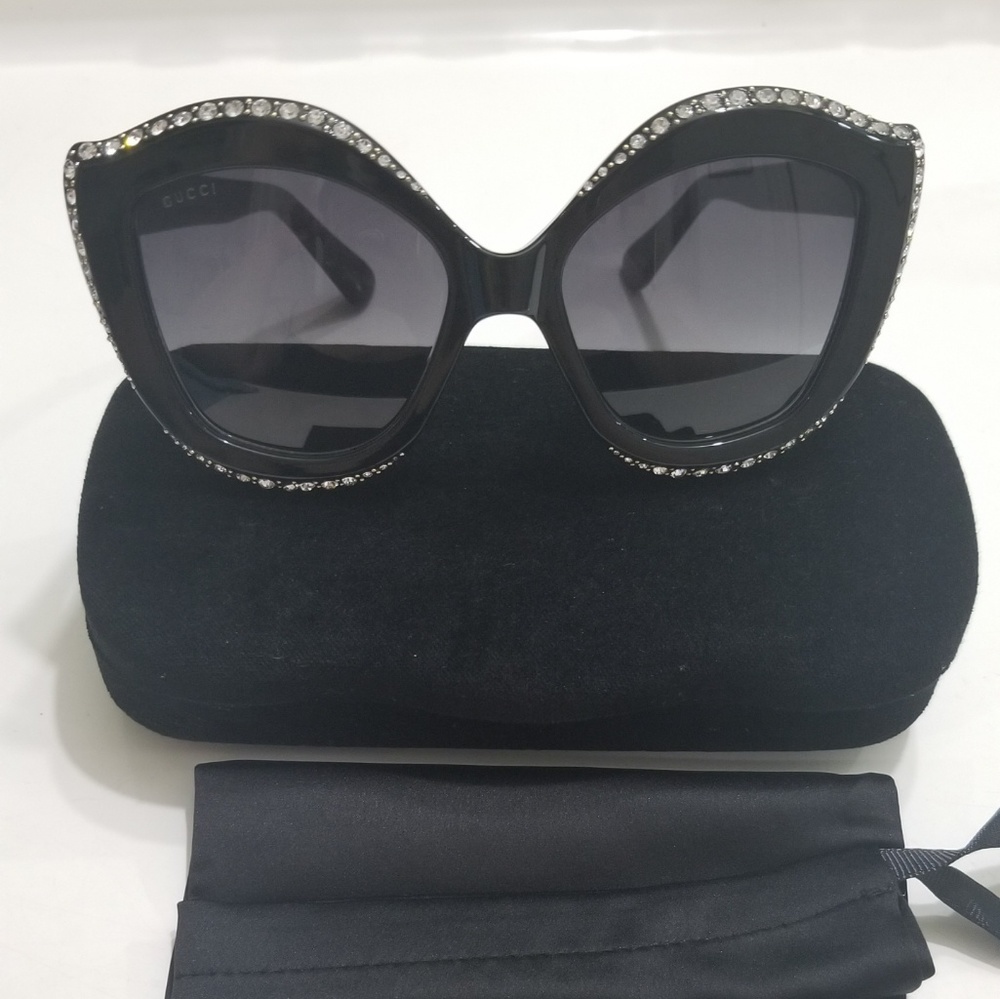 New Gucci Cat Eye sunglasses with brilliant crysta